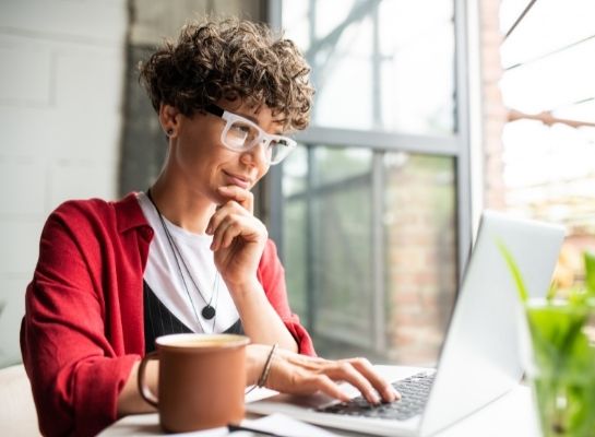 woman on laptop